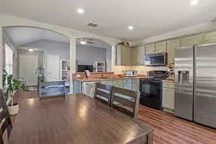 8570 Bearden Ln, Dallas, TX 75227 - Photo 13