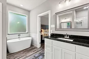 1001 Oak Valley Rd, Burleson, TX 76028 - Photo 17