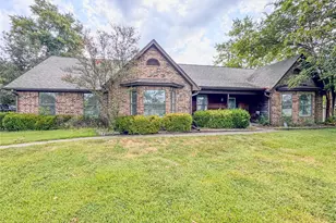 204 Briarwood St, Sulphur Springs, TX 75482 - Photo 1