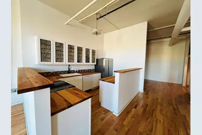 201 Chambers Street #202, Cleburne, TX 76031 - Photo 5