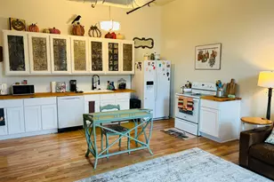 201 Chambers St, Cleburne, TX 76031 - Photo 1