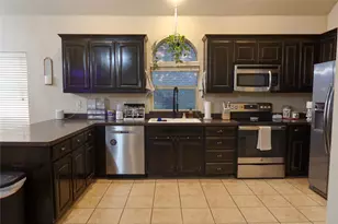 532 Vidalia Ct, Fort Worth, TX 76052 - Photo 3