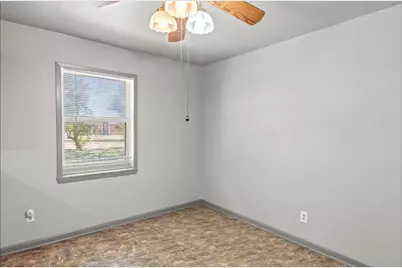 603 E Market Street, Mabank, TX 75147 - Photo 11