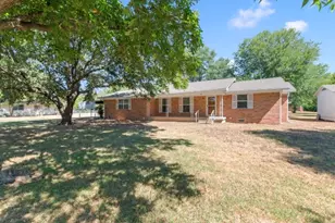 603 E Market St, Mabank, TX 75147 - Photo 1