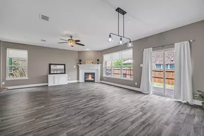 399 Teague Drive, Lewisville, TX 75067 - Photo 3