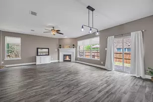 399 Teague Dr, Lewisville, TX 75067 - Photo 3