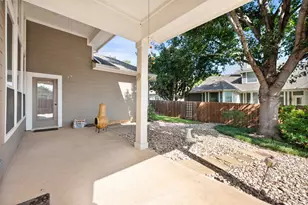 2405 Moon Dance Ct, Arlington, TX 76001 - Photo 5