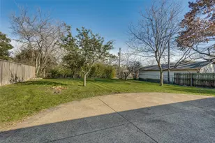 1606 West Shore Dr, Richardson, TX 75080 - Photo 25