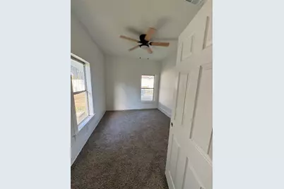 214 W Westhill Drive, Cleburne, TX 76033 - Photo 9