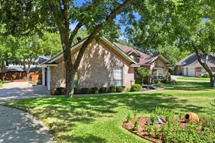 6021 Melrose Cir, Granbury, TX 76049 - Photo 3