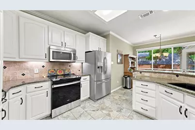 6021 Melrose Circle, Granbury, TX 76049 - Photo 19
