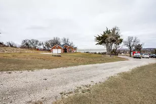 136 Alyssa Ct, Weatherford, TX 76085 - Photo 3