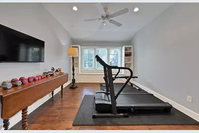 860 N Bailey Avenue, Fort Worth, TX 76107 - Photo 27