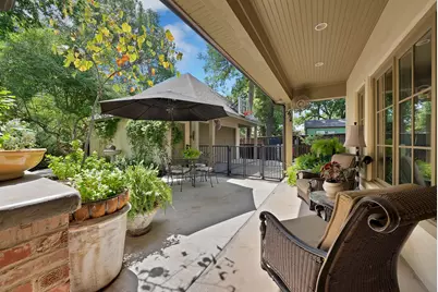 860 N Bailey Avenue, Fort Worth, TX 76107 - Photo 39