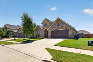 11805 Dixon Dr, Fort Worth, TX 76108 - Photo 3