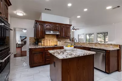 2221 Hidden Woods Court, Arlington, TX 76006 - Photo 11