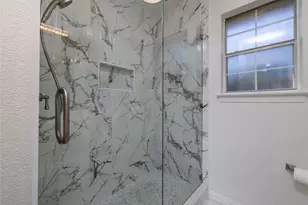 2221 Hidden Woods Ct, Arlington, TX 76006 - Photo 29