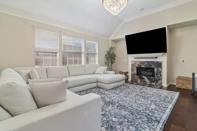 305 Andre Drive, Irving, TX 75063 - Photo 9