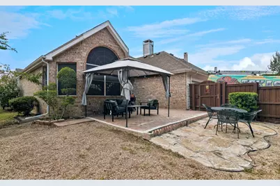 305 Andre Drive, Irving, TX 75063 - Photo 29