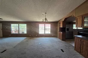 3003 Hilltop Rd, Granbury, TX 76048 - Photo 15