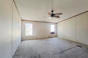 3003 Hilltop Rd, Granbury, TX 76048 - Photo 9