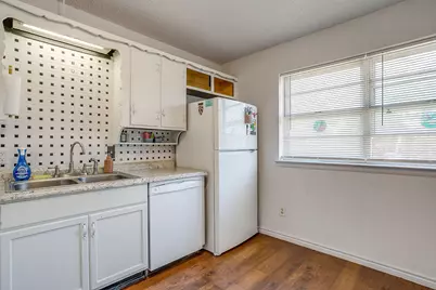 2102 SE 10th Street, Mineral Wells, TX 76067 - Photo 9