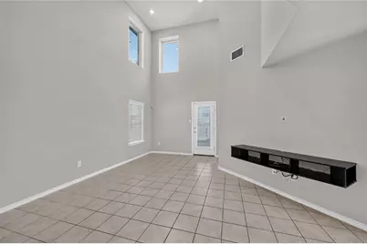 1518 Illinois Avenue, Lancaster, TX 75134 - Photo 11