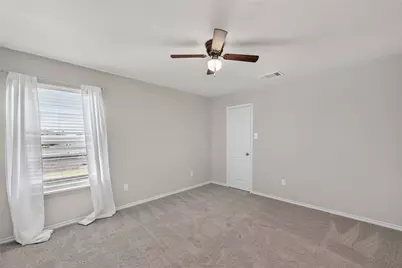 1518 Illinois Avenue, Lancaster, TX 75134 - Photo 21