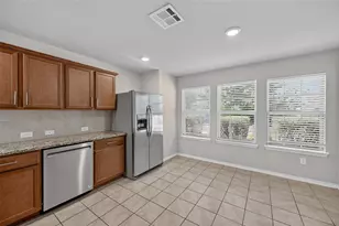 1518 Illinois Ave, Lancaster, TX 75134 - Photo 9
