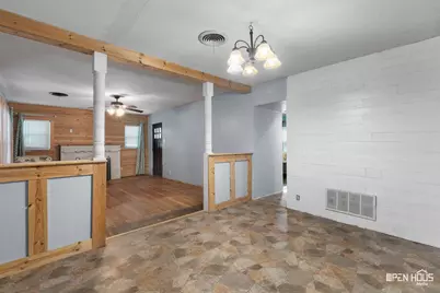 206 E Summit Avenue, Electra, TX 76360 - Photo 9