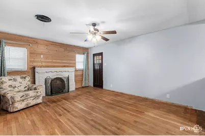 206 E Summit Avenue, Electra, TX 76360 - Photo 3