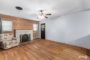 206 E Summit Ave, Electra, TX 76360 - Photo 3