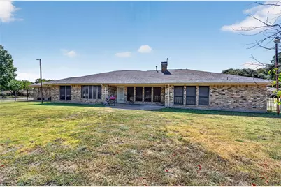 1226 Ranch Valley Drive, DeSoto, TX 75115 - Photo 33