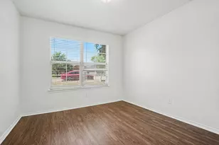 2640 Pioneer Bluffs Rd, Balch Springs, TX 75181 - Photo 11
