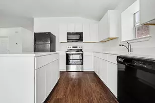 2640 Pioneer Bluffs Rd, Balch Springs, TX 75181 - Photo 7