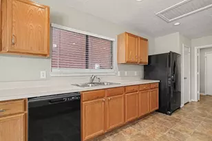 5233 Blue Cir, Haltom City, TX 76137 - Photo 5