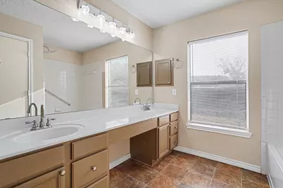 5233 Blue Circle, Haltom City, TX 76137 - Photo 9