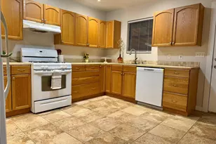 739 W Pine St, Jacksboro, TX 76458 - Photo 7