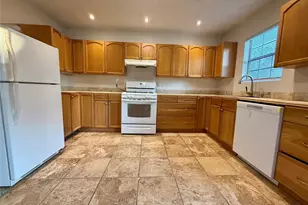 739 W Pine St, Jacksboro, TX 76458 - Photo 5