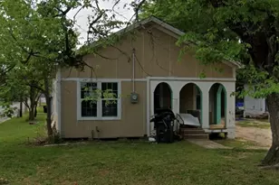 1521 N Palace Ave, Tyler, TX 75702 - Photo 1