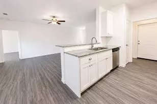2915 Emma Ln, Mabank, TX 75147 - Photo 9