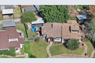 5919 Baroncrest Drive, Arlington, TX 76017 - Photo 3
