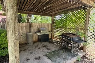 425 N 3rd St, Buffalo Gap, TX 79508 - Photo 23