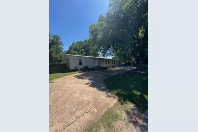 425 N 3rd Street, Buffalo Gap, TX 79508 - Photo 1