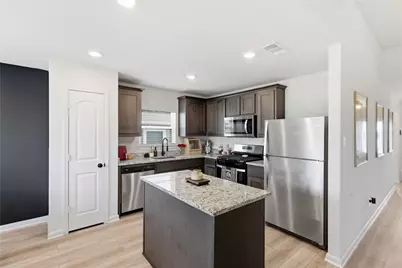 916 American Flyer Boulevard, Fort Worth, TX 76108 - Photo 3