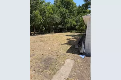 1033 Lockhart, Sherman, TX 75092 - Photo 3