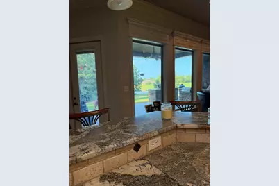 2371 Country Club Road W, Longview, TX 75602 - Photo 9