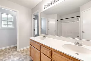 5003 Canton St, Greenville, TX 75402 - Photo 15