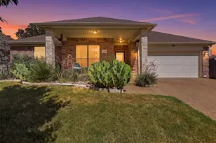 172 Overland Tr, Willow Park, TX 76087 - Photo 1