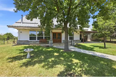 1724 County Road 4790, Boyd, TX 76023 - Photo 5
